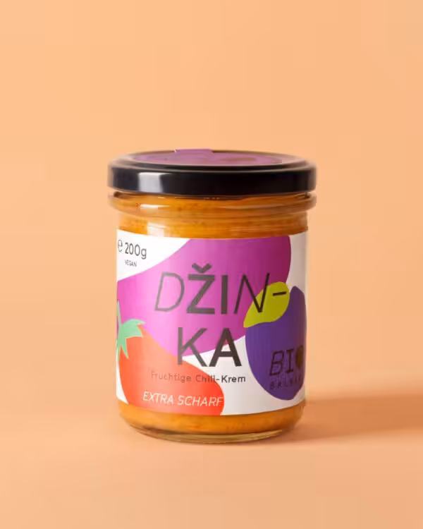 Bio Džinka, eine fruchtig-feurige Crème aus Chili, Pflaumen und Melanzani